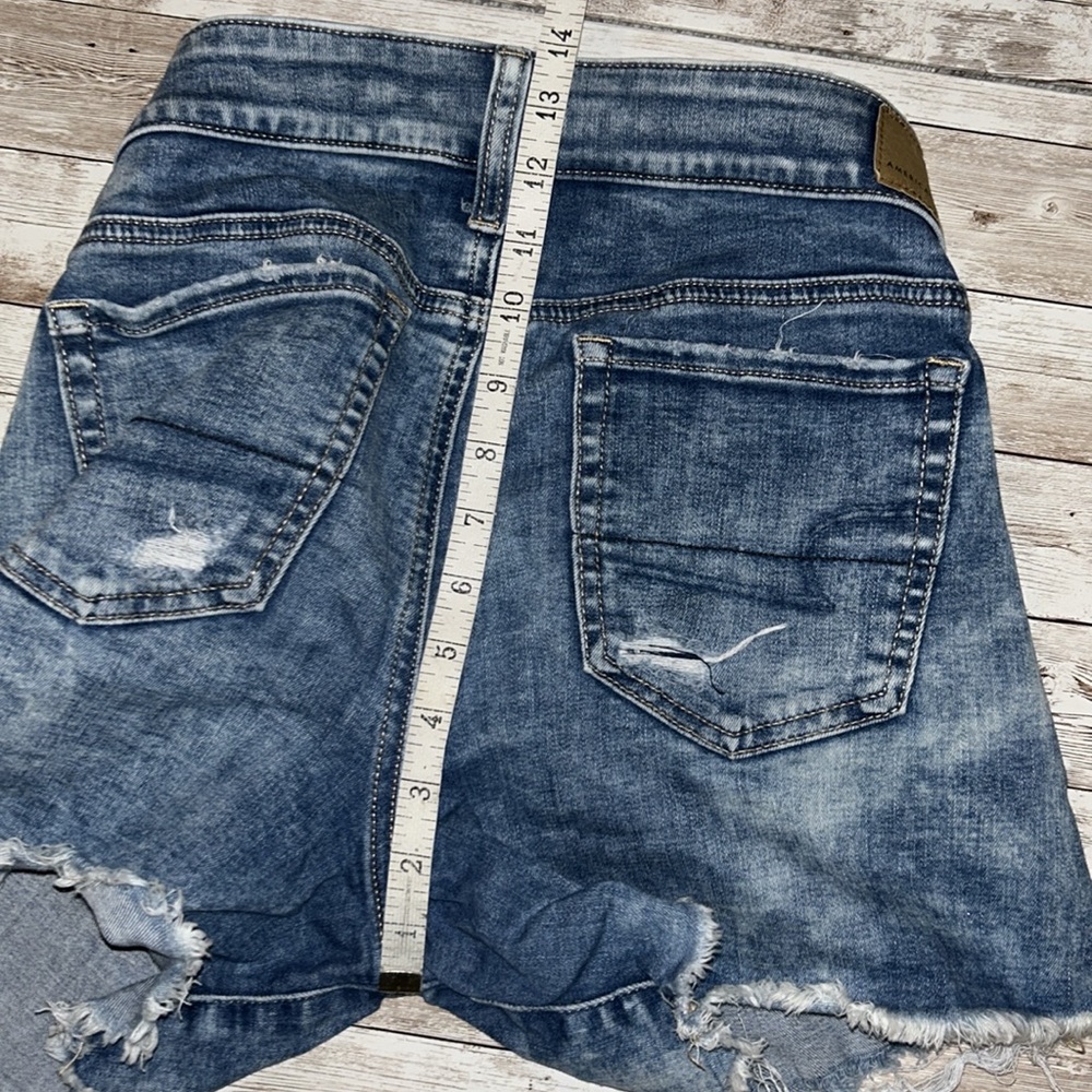 “American Eagle” next level stretch denim, ripped, 5” inseam shorts - size 8 - Picture 8 of 8